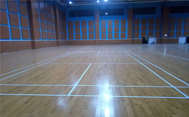 學校體育館木地板打磨翻新是什么