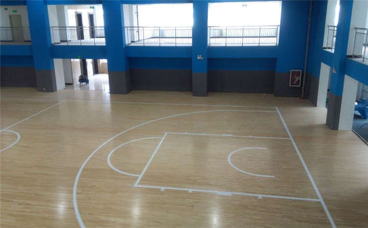 24厚乒乓球館木地板多少錢一平米？