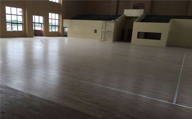體育館木地板采購兩原則